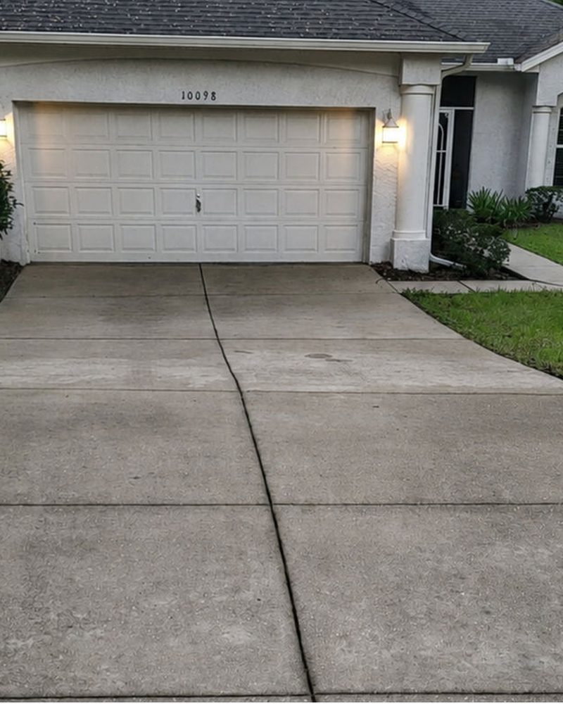 Driveway before cleaning